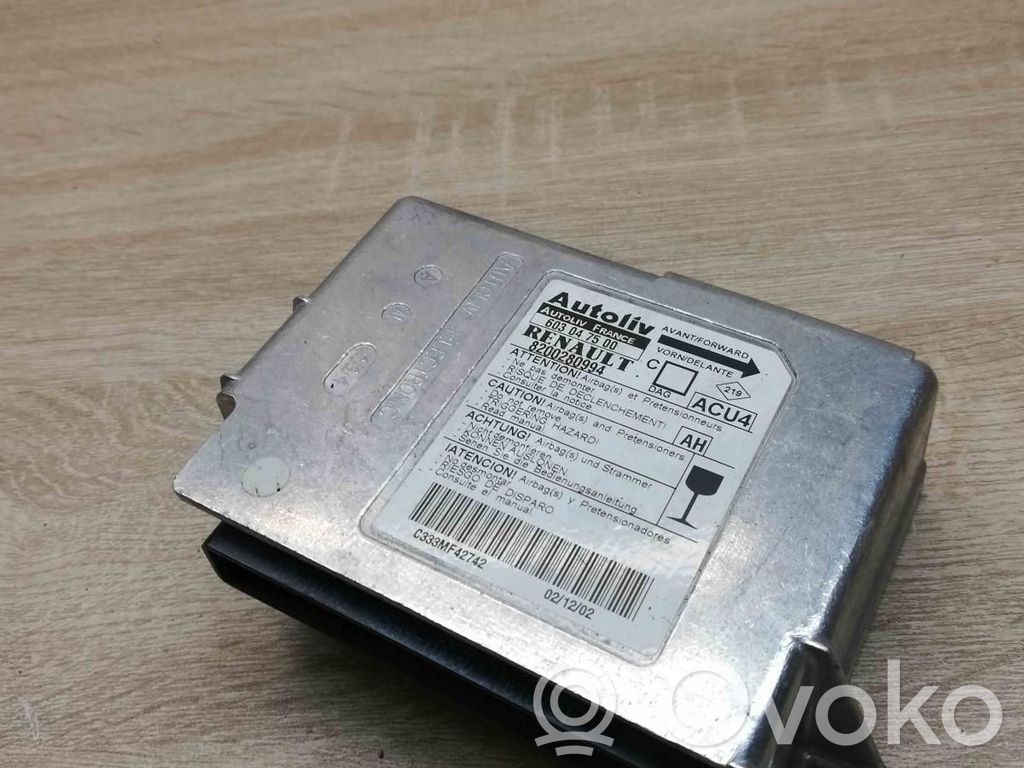 Renault Megane II Airbag control unit/module 