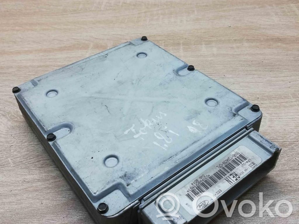 Ford Focus Unidad de control/módulo ECU del motor 
