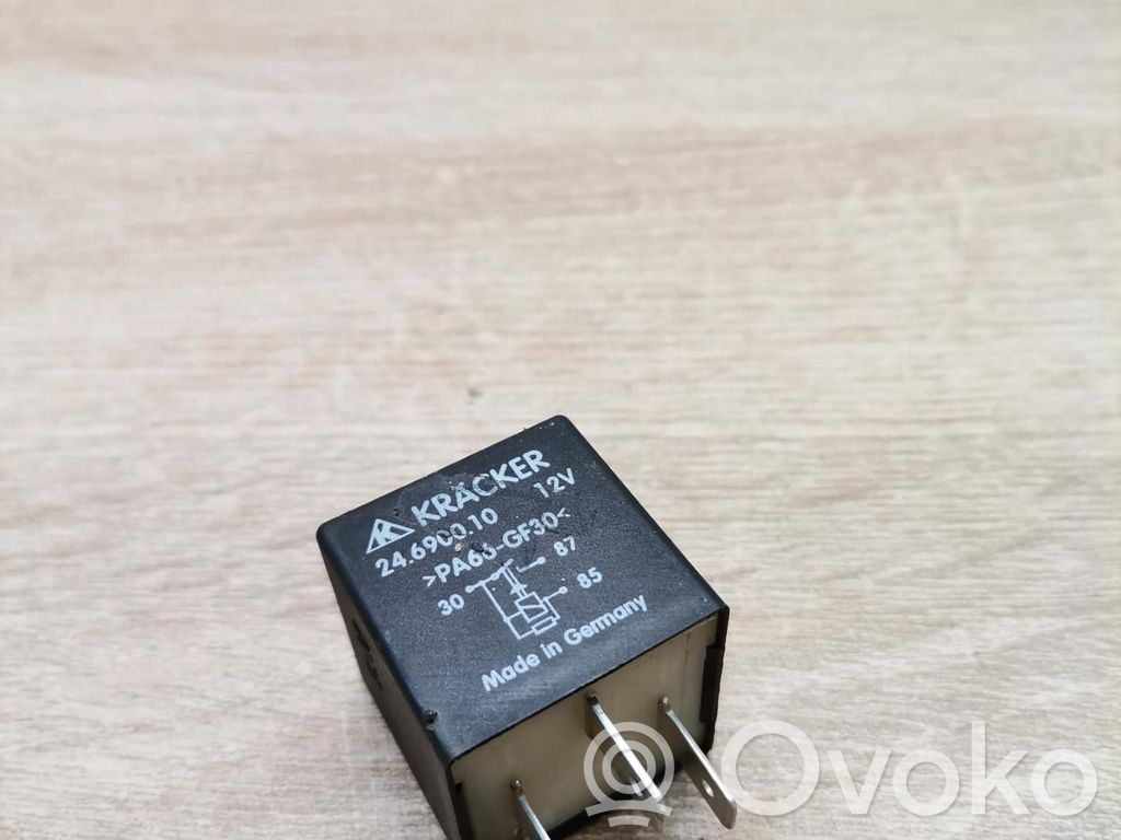 Audi A3 S3 8L Sonstige Relais 