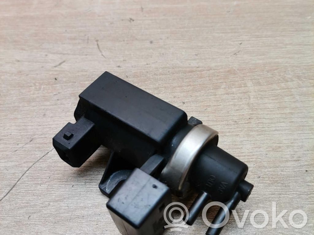 Valve vacuum   72279601