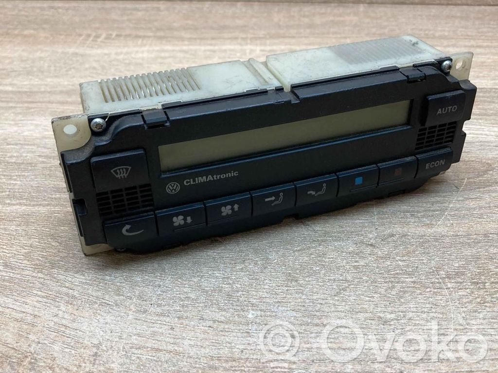 Volkswagen PASSAT B5 Centralina del climatizzatore 