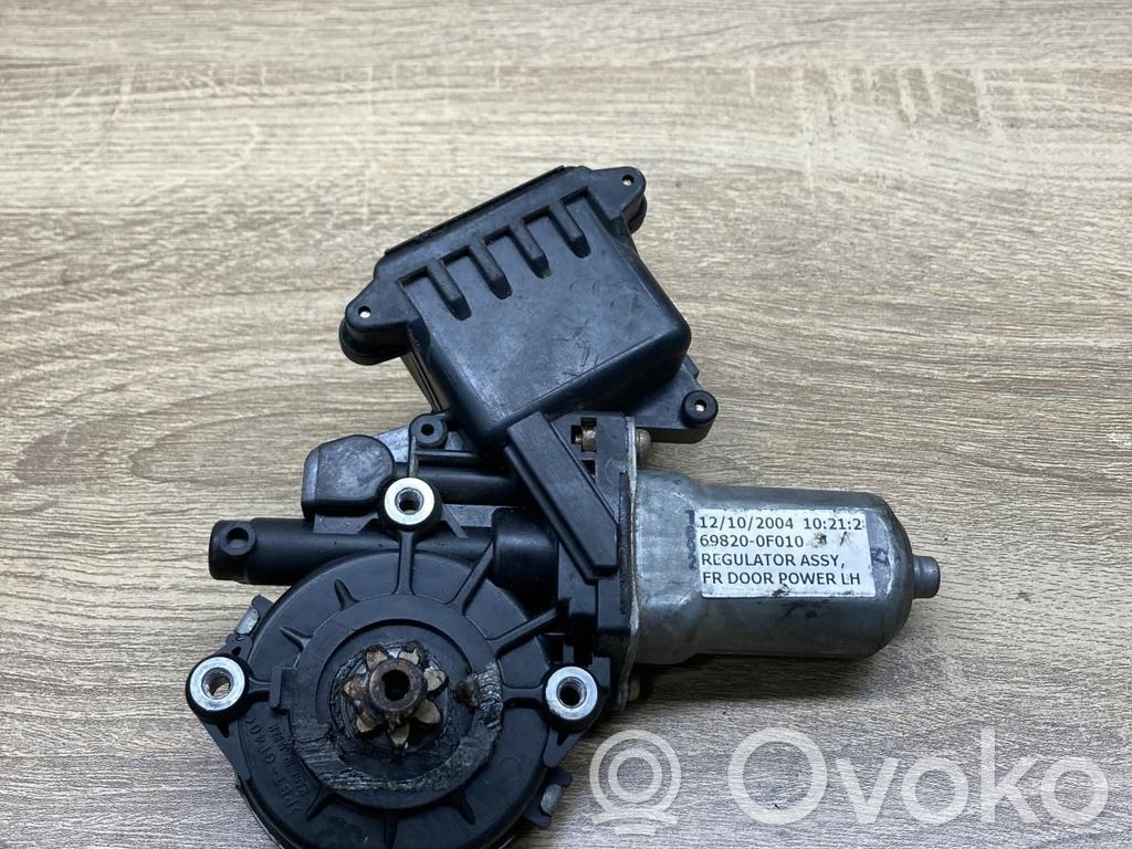 Toyota Corolla Verso E121 Motor macara geam ușă față