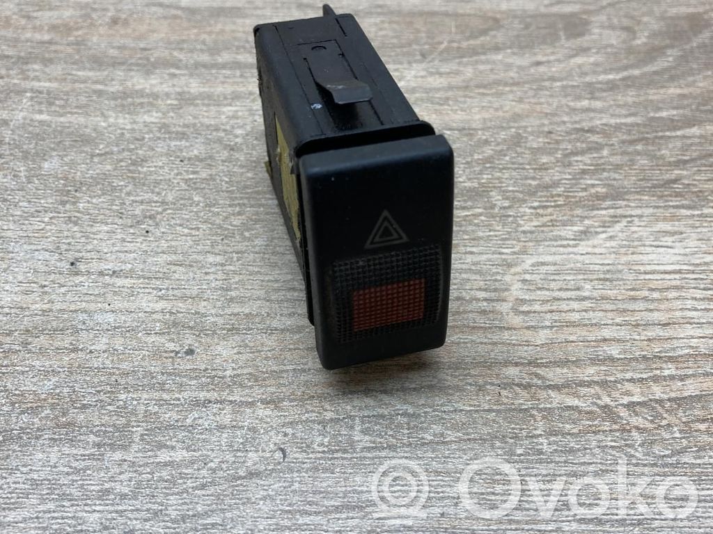 Audi A4 S4 B5 8D Comutator lumini pericol 