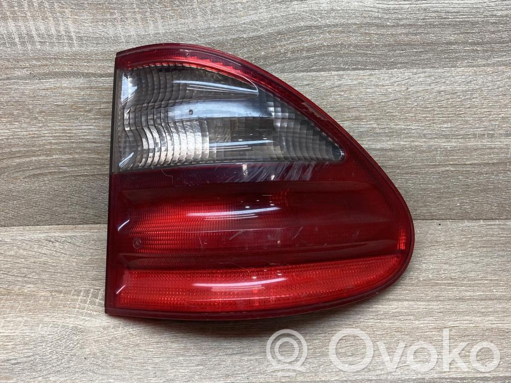 Mercedes-Benz E W210 Lampa tylna 