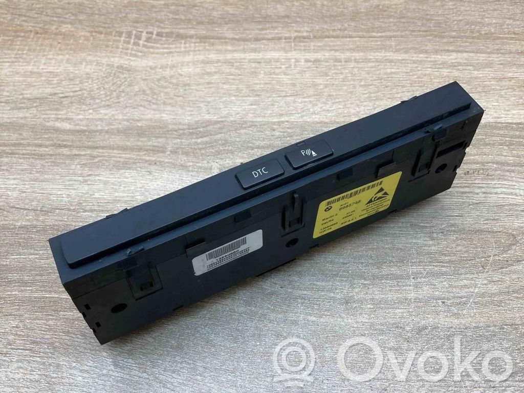 Parking (PDC) sensor switch   6985748