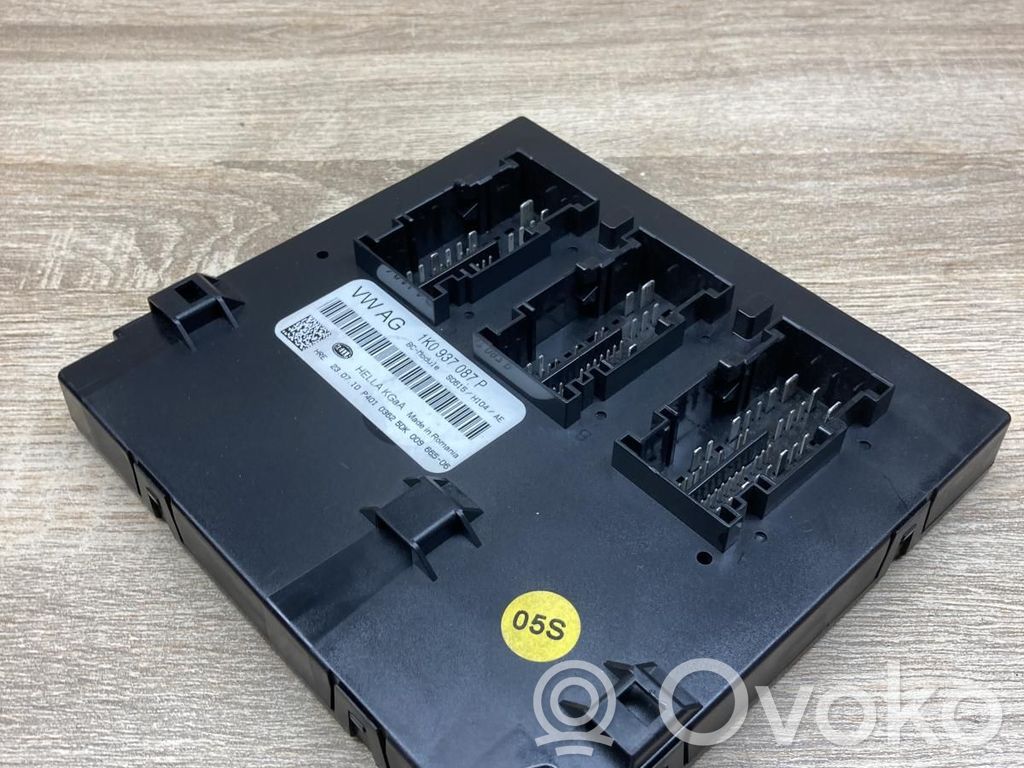 Skoda Superb B6 (3T) Modul de control caroserie central 