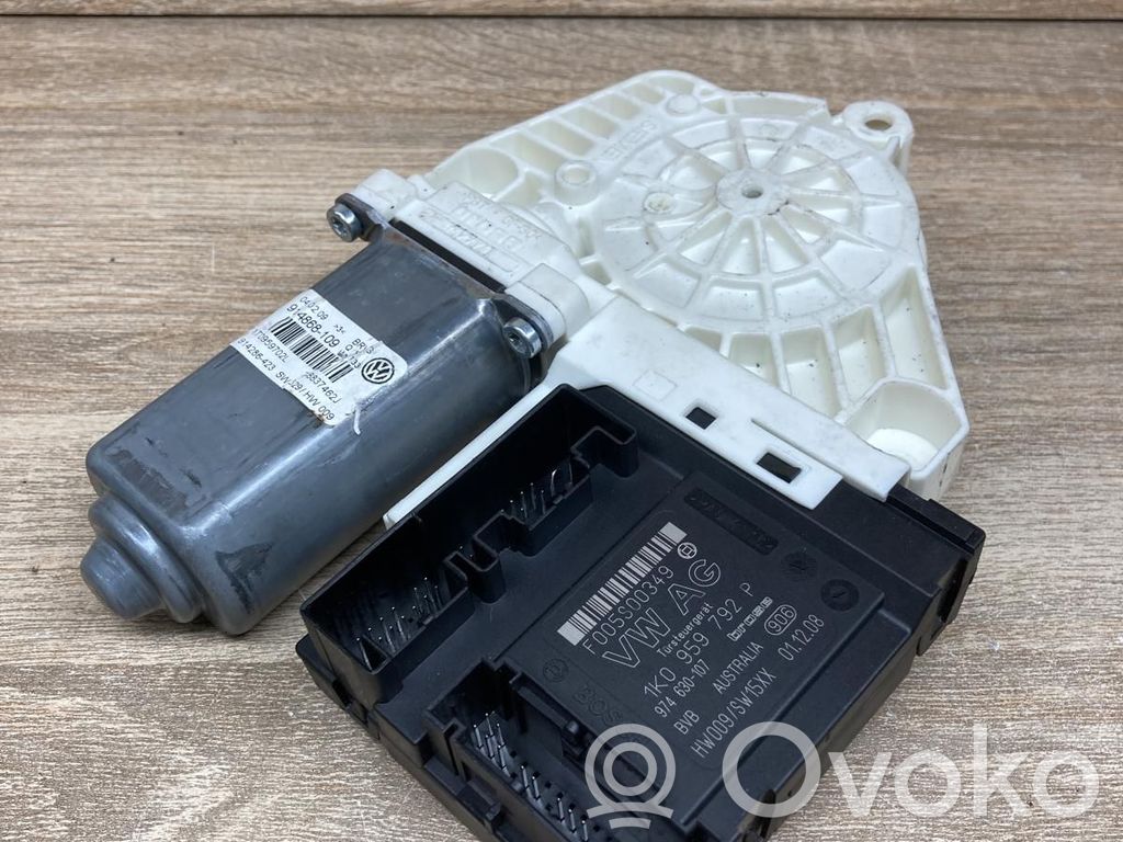 Volkswagen Golf V Motorino alzacristalli della portiera anteriore 