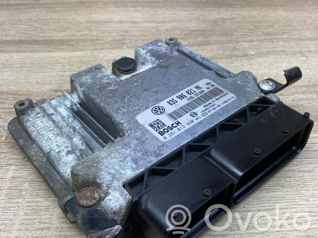 Volkswagen PASSAT B6 Unitate control motor/modul ECU 
