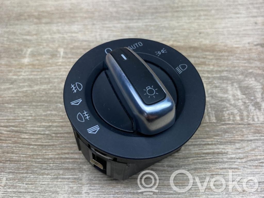 Volkswagen Golf VI Interruptor de luz 