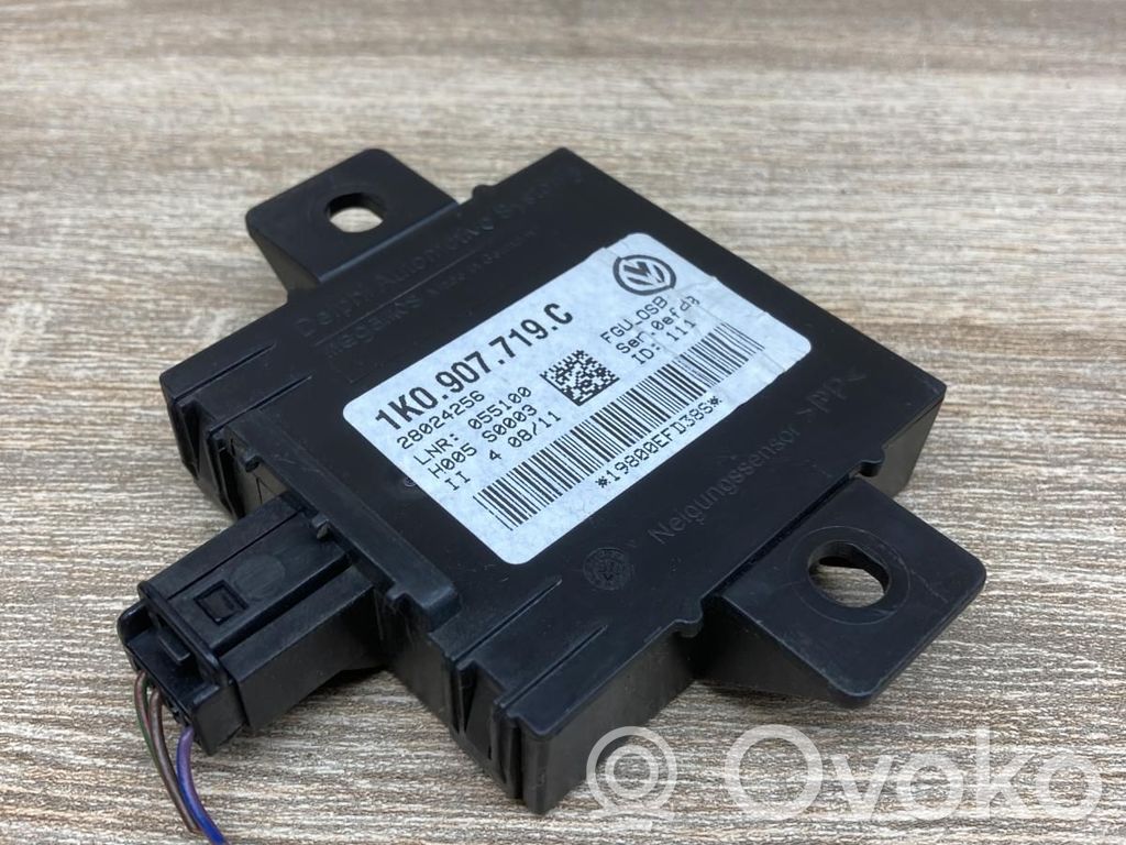 Volkswagen PASSAT B7 Unitate/modul control alarmă 
