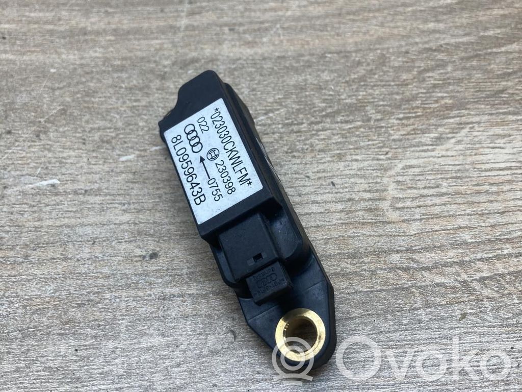 Audi A3 S3 8L Sensore d’urto/d'impatto apertura airbag 