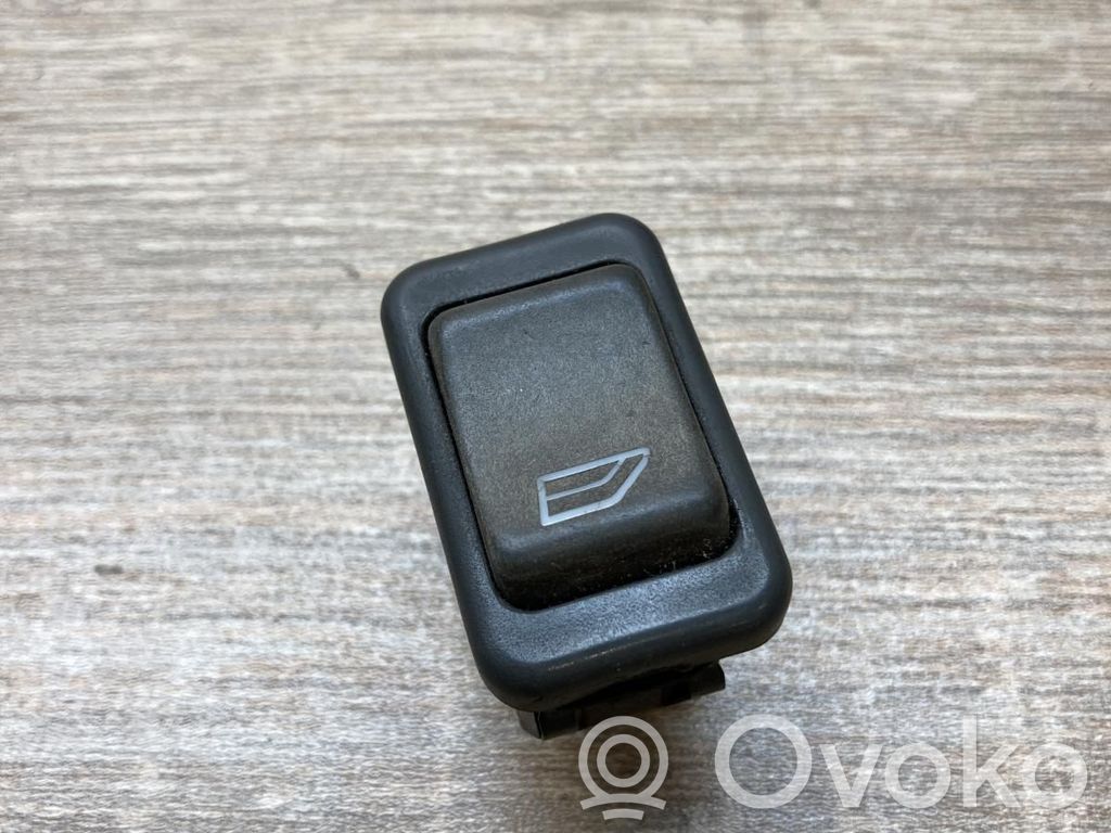 Volvo S40, V40 Interruttore di controllo dell’alzacristalli elettrico 