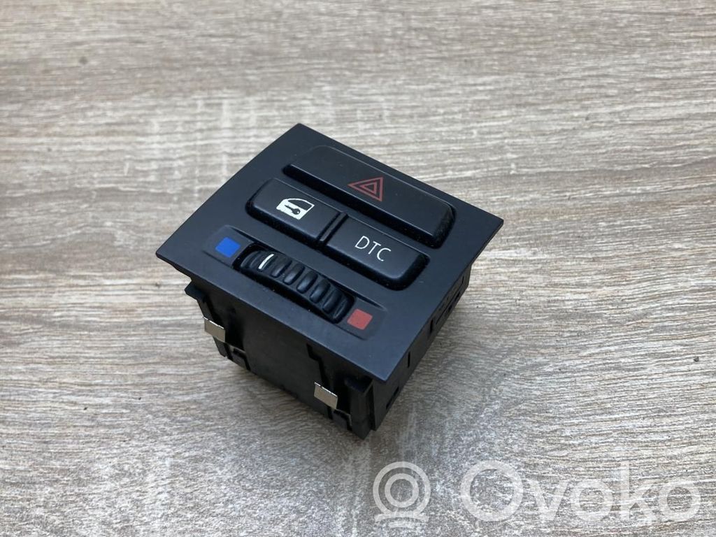 Hazard light switch   6945652,549549500