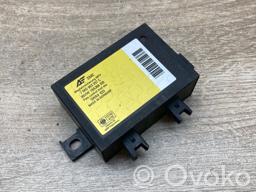 Immobilizer control unit/module   7M0953257C,95VW19A366BB