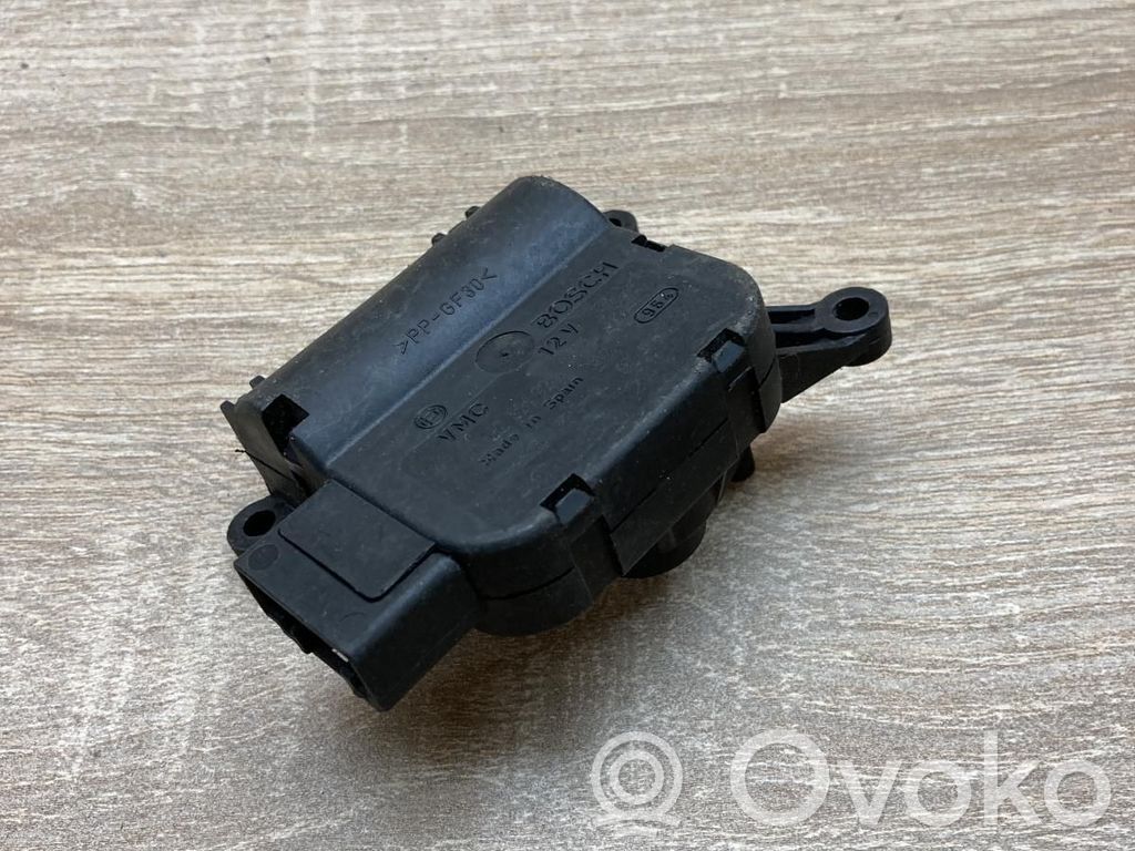 Volkswagen Touareg I Motor/actuator clapetă aer 