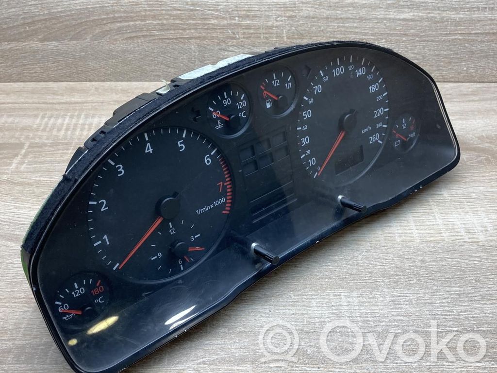 Audi A6 S6 C5 4B Tachimetro (quadro strumenti) 