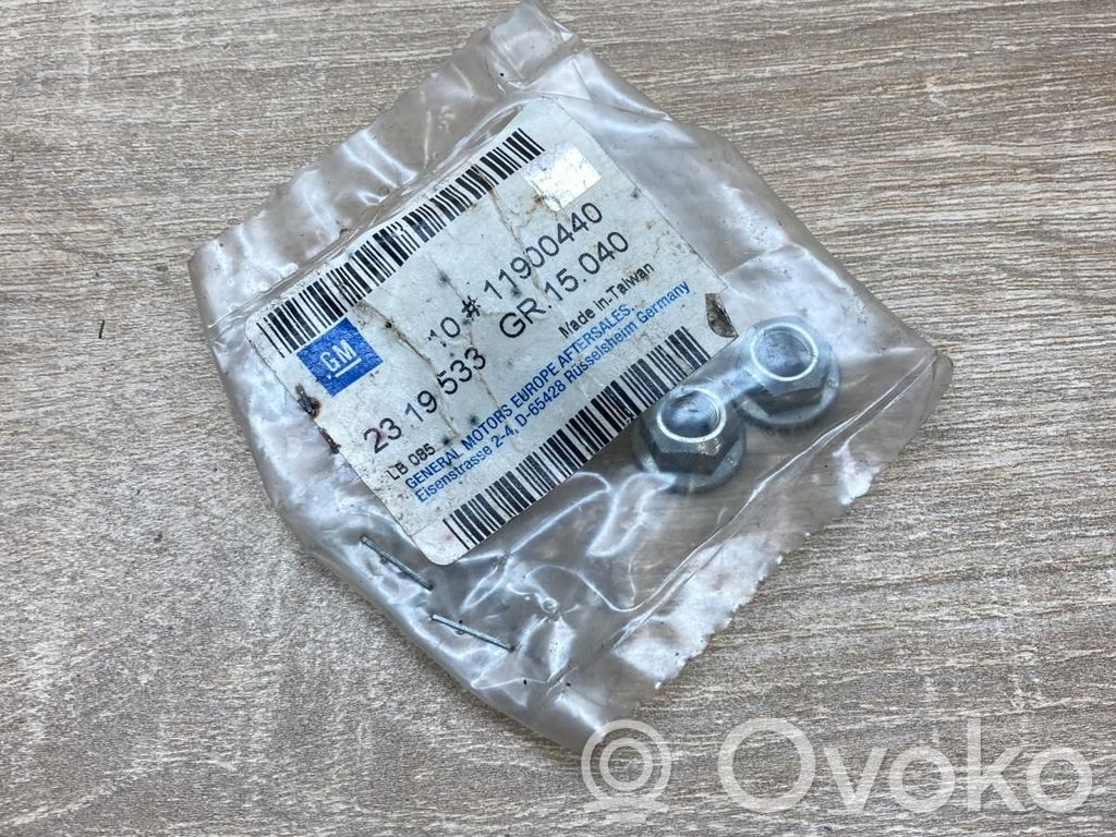 Opel Meriva B Nakrętki i śruby 