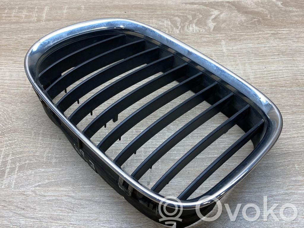 Grille calandre de capot   8159315,8159311