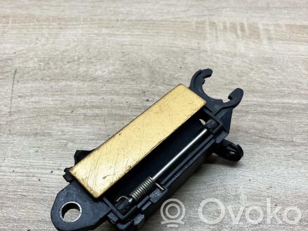 Audi A4 S4 B5 8D Maniglia esterna per portiera anteriore 