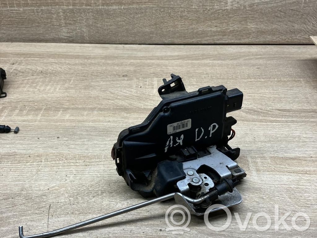 Audi A4 S4 B6 8E 8H Serratura portiera anteriore 
