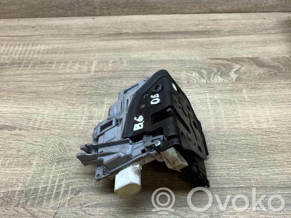 Volkswagen PASSAT B6 Încuietoare ușă spate