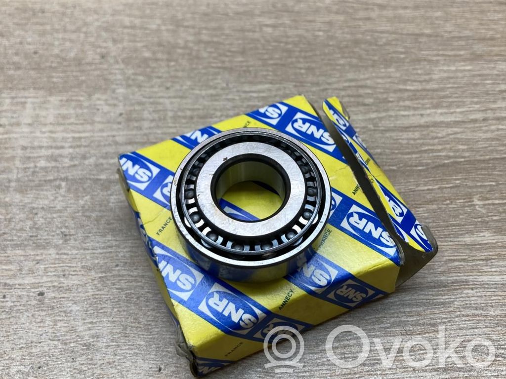 Cojinete de bolas de la rueda trasera   30203A