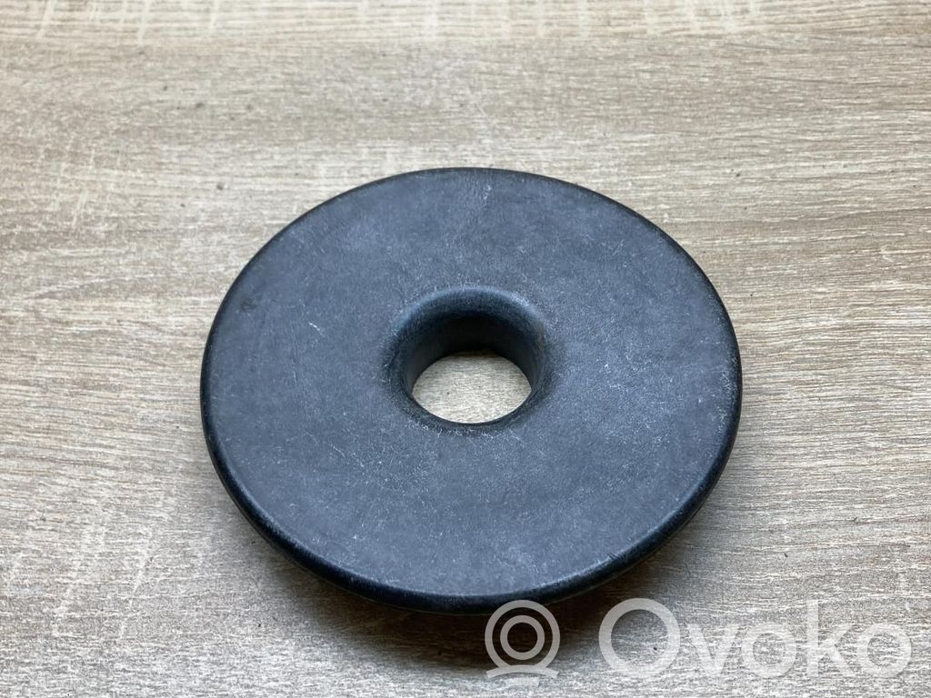 Muu etuiskunvaimentimien osa   1136385,627968