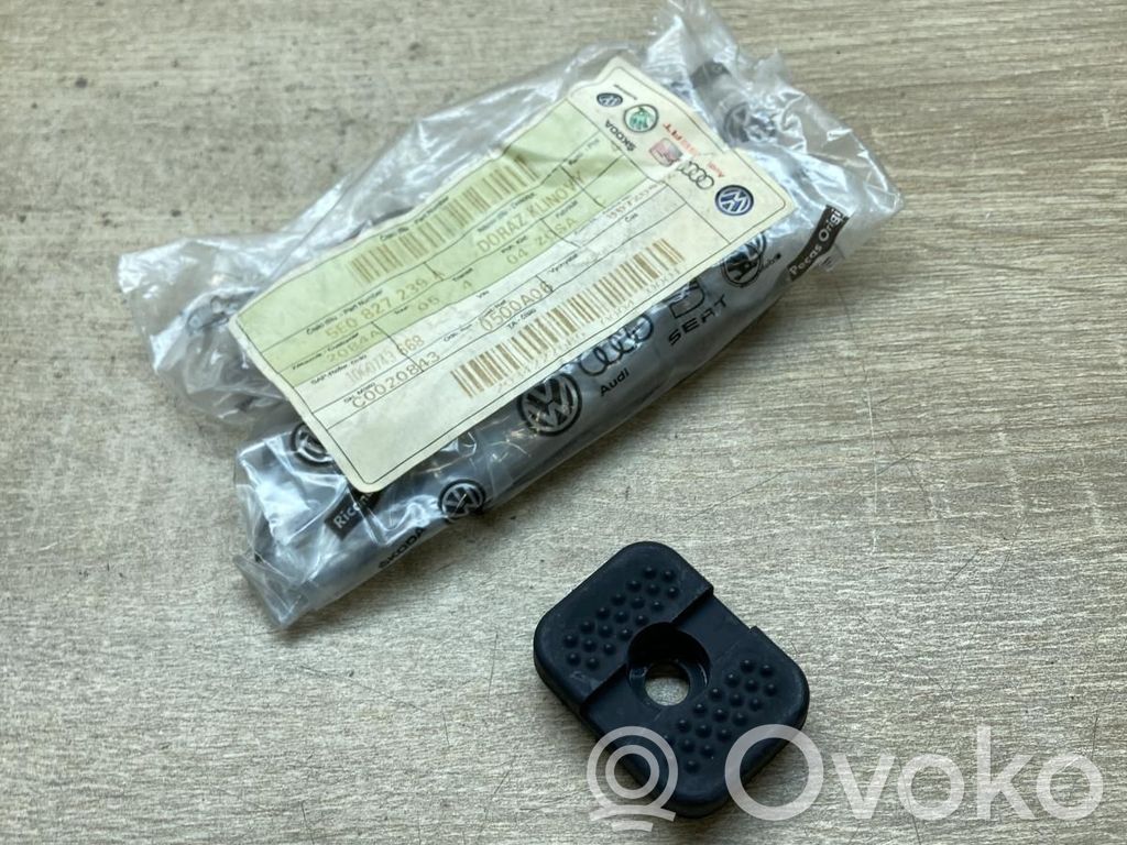 Skoda Superb B8 (3V) Tampone in gomma portellone posteriore/bagagliaio 