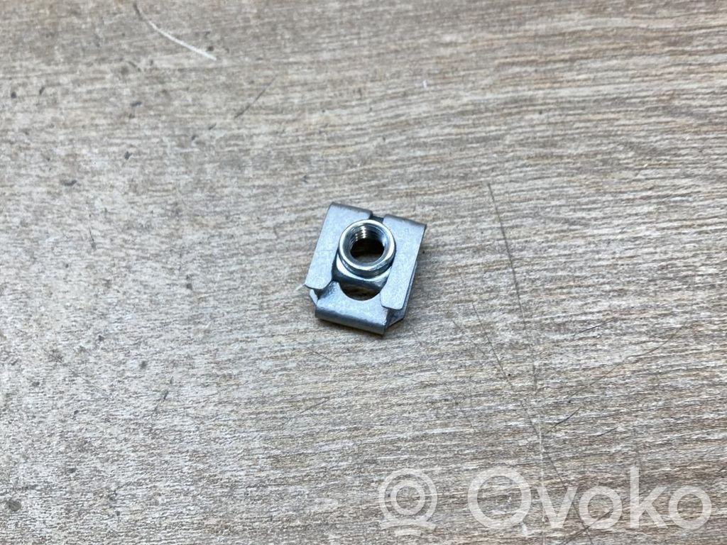 Opel Astra H Panou suport radiator 