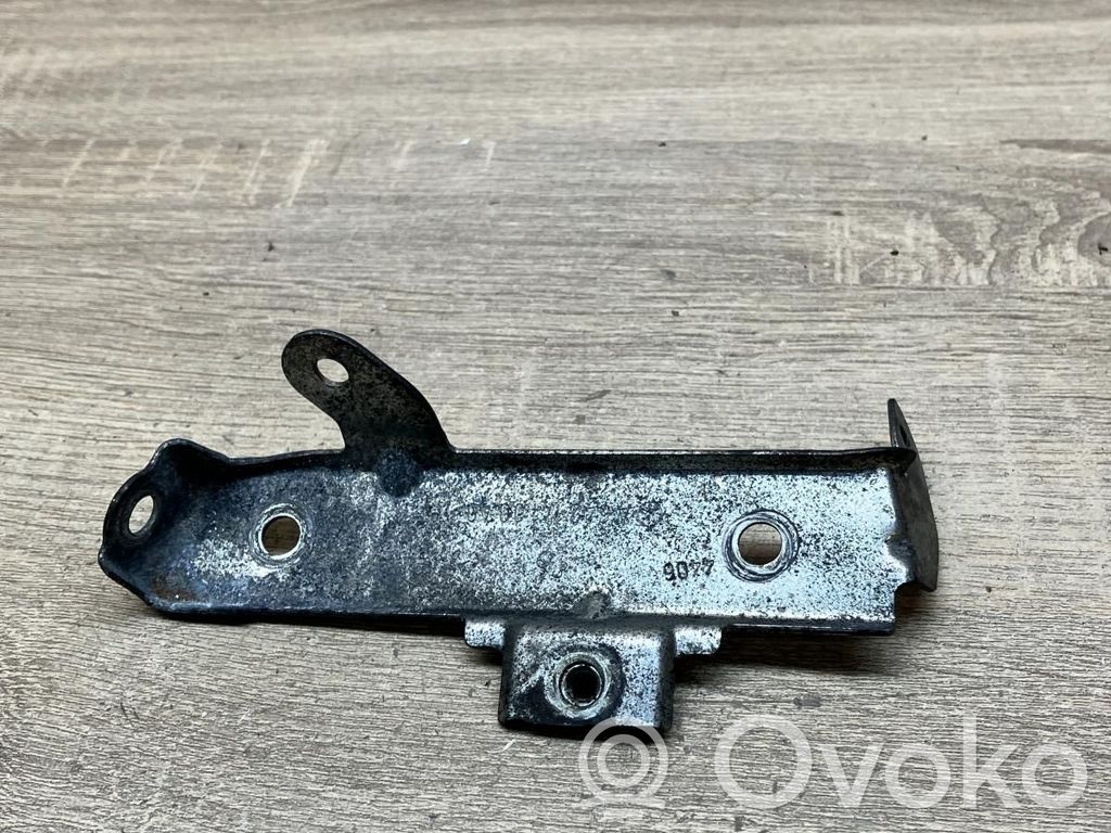 Mercedes-Benz E W211 Autres pièces compartiment moteur