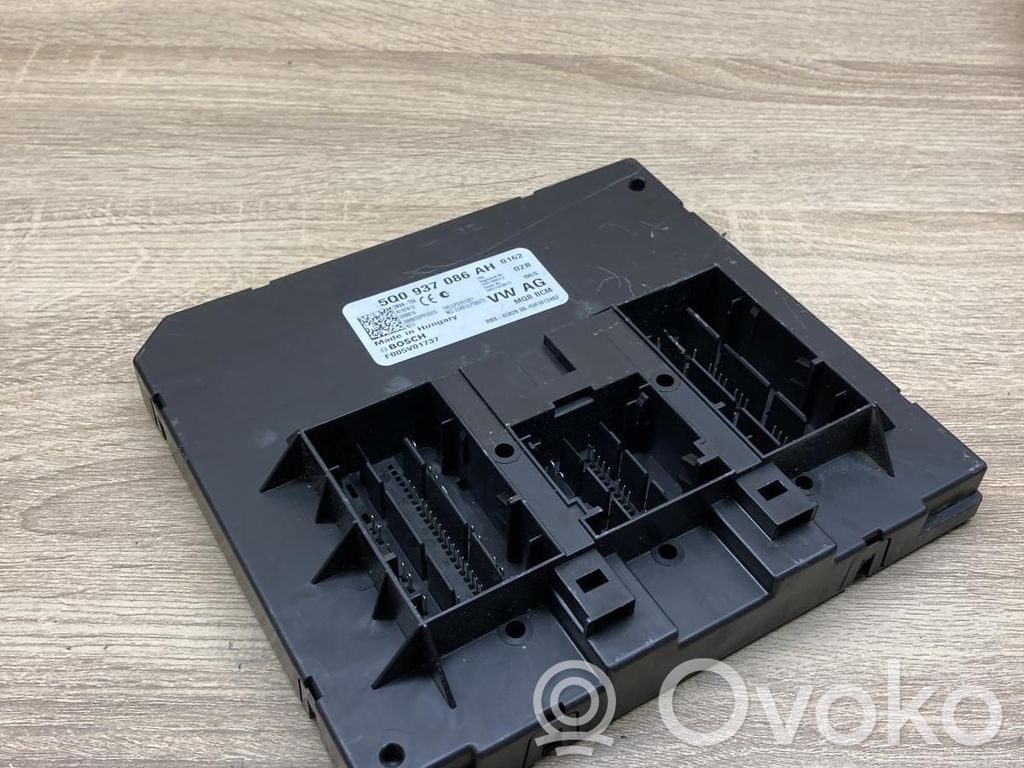 Volkswagen PASSAT B8 Modul confort 