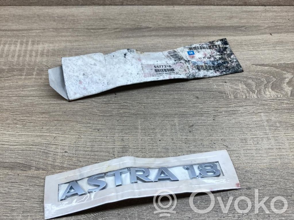 Opel Astra H Logo/emblema portiera posteriore