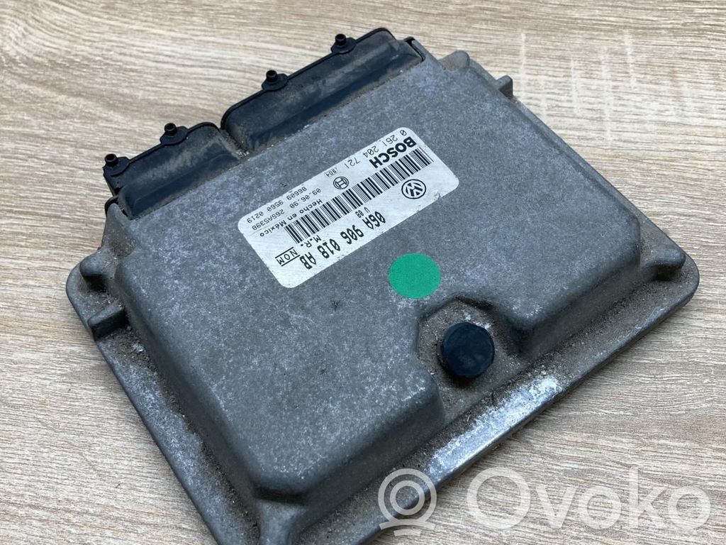 Volkswagen New Beetle Komputer / Sterownik ECU silnika 