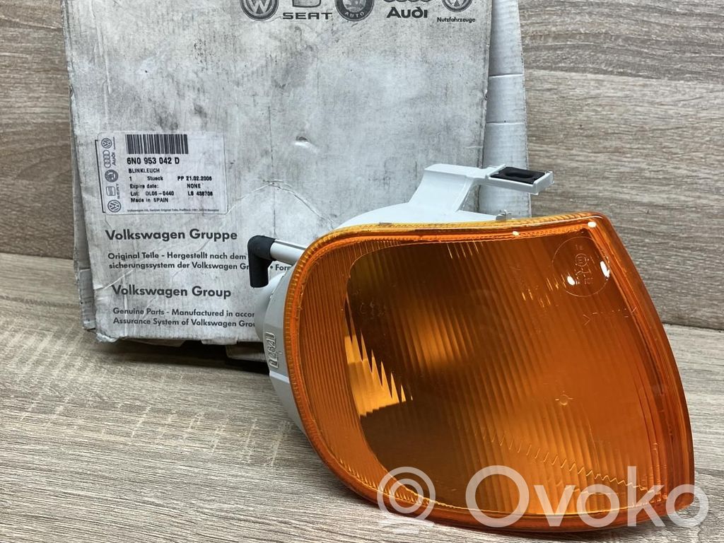 Volkswagen Polo III 6N 6N2 6NF Kierunkowskaz przedni