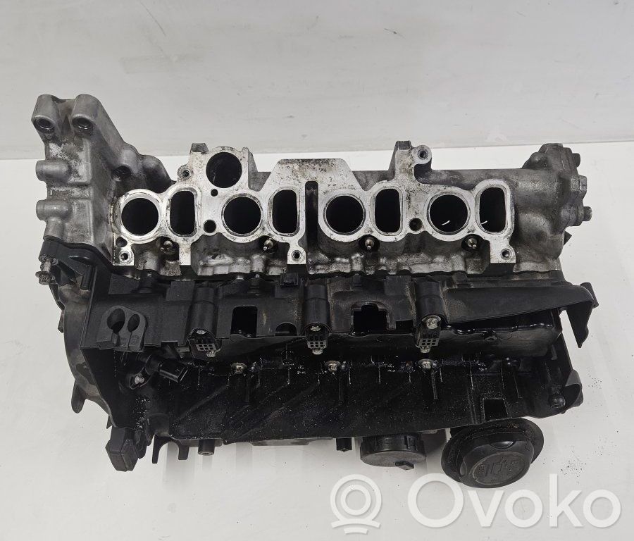 BMW 1 E81 E87 Engine head 