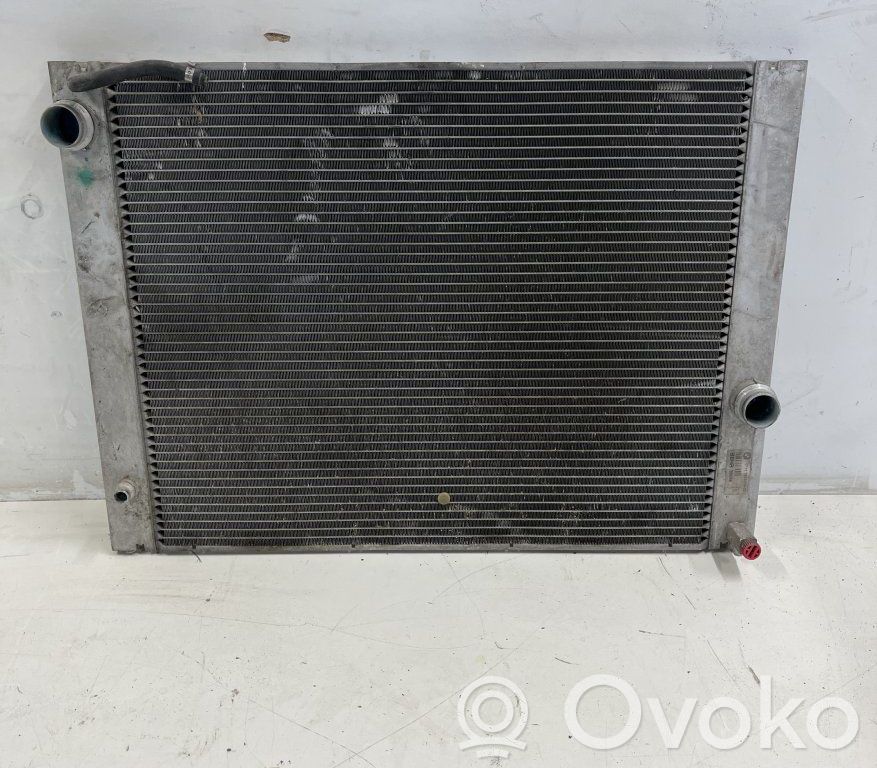 BMW 5 E39 Jäähdyttimen lauhdutin 