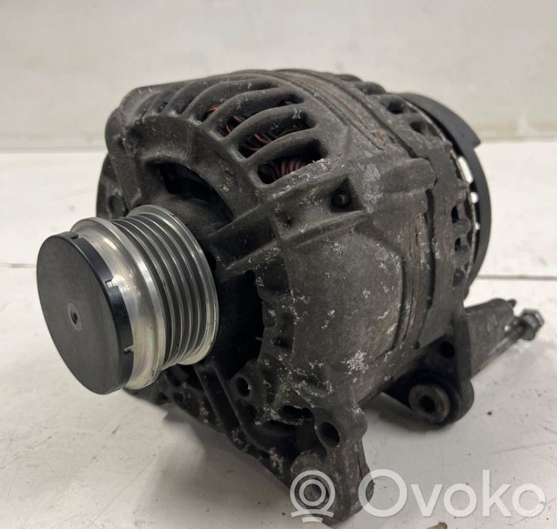 Audi A6 S6 C5 4B Alternador 
