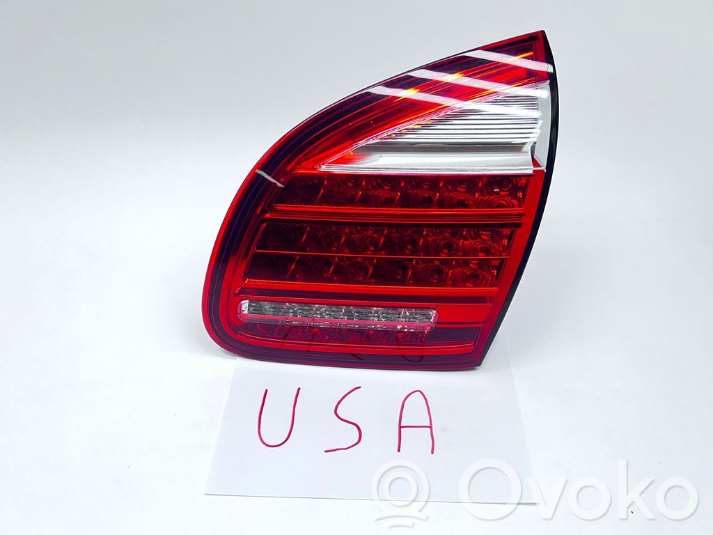 Porsche Cayenne (92A) Lampy tylnej klapy bagażnika 