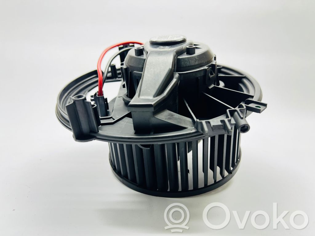Volkswagen PASSAT B8 Wentylator nawiewu / Dmuchawa 