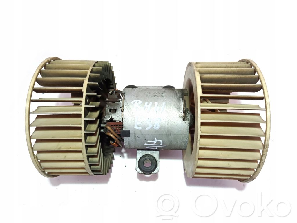BMW 7 E38 Mazā radiatora ventilators 
