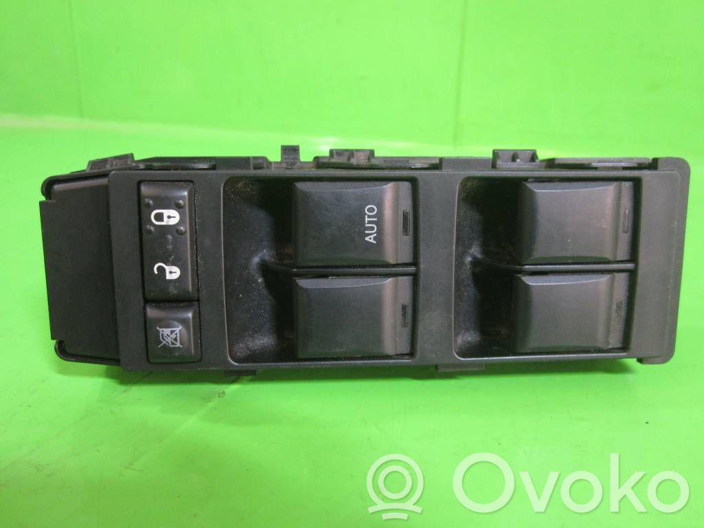Jeep Patriot Electric window control switch 