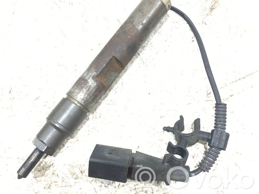 Skoda Octavia Mk1 (1U) Inyector de combustible 