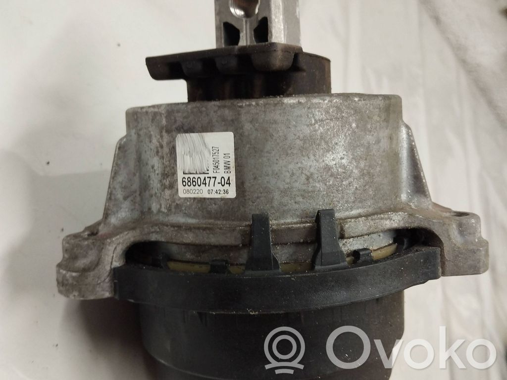 BMW 5 G30 G31 G38 Engine mount bracket 