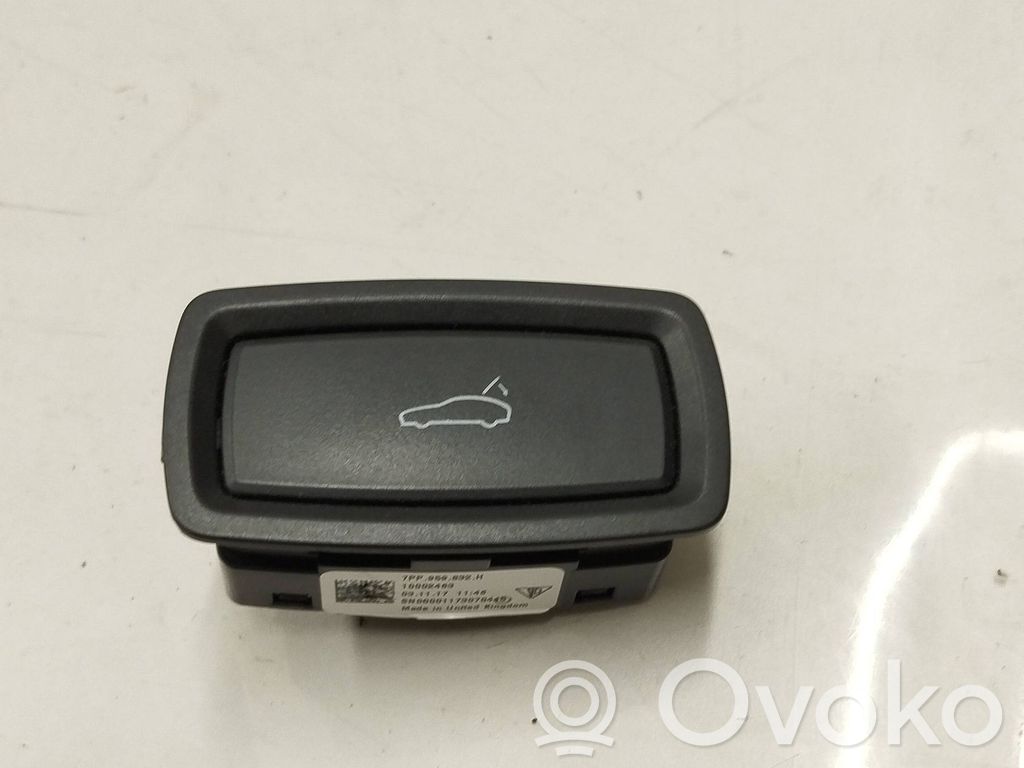 Porsche Cayenne (92A) Tailgate opening switch 