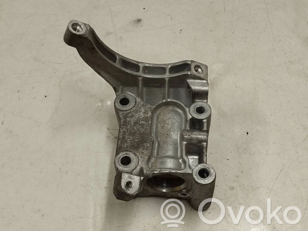 Porsche Macan (95B) A/C compressor mount bracket 