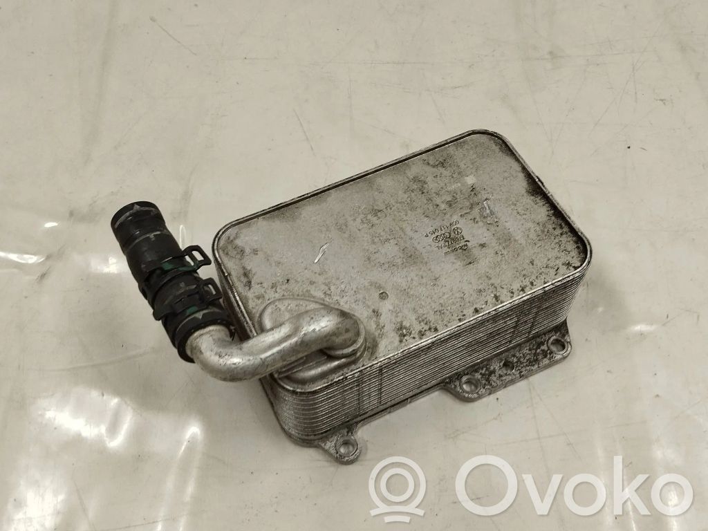 Porsche Macan (95B) Engine oil radiator 