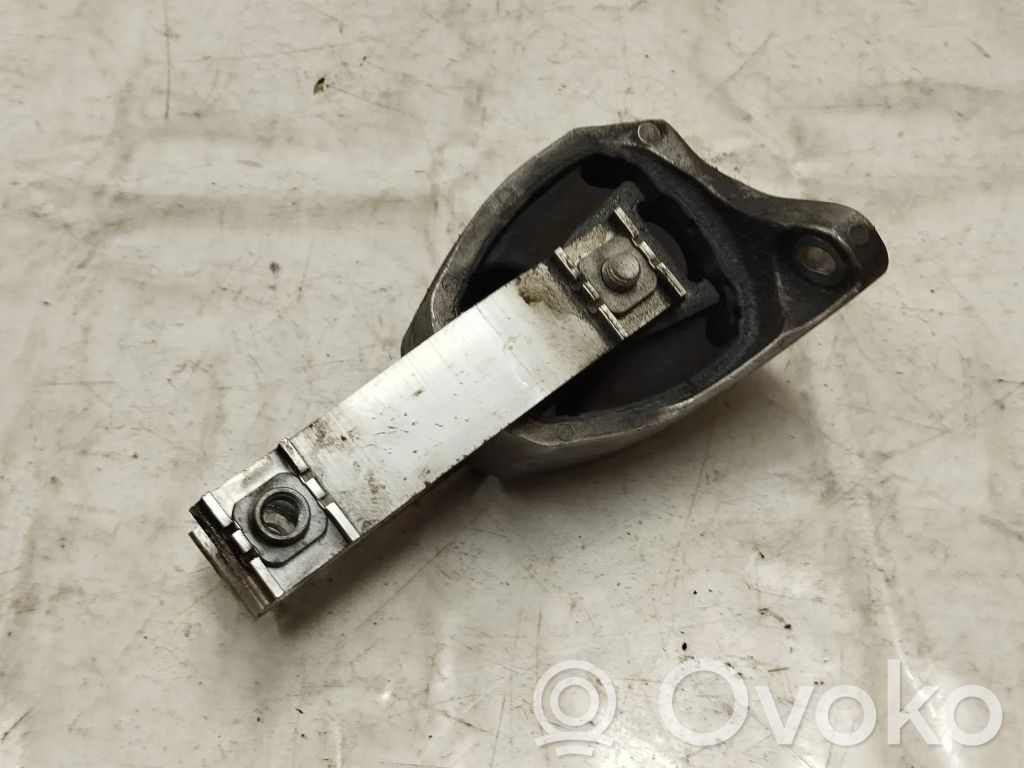 Engine mount bracket   31339953,31339951