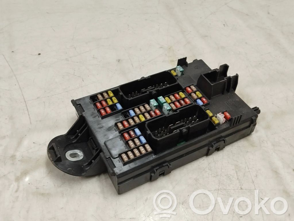 Volvo S90, V90 Fuse module 