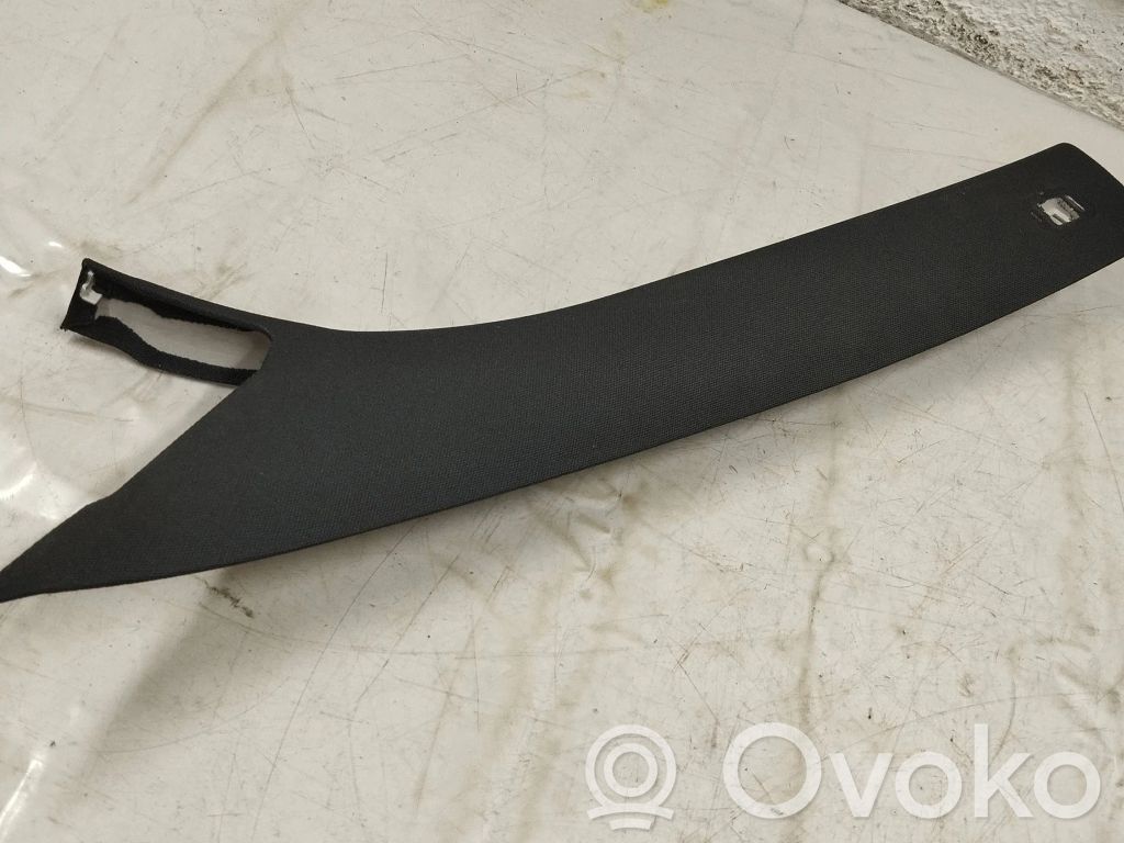 Osłona słupka szyby przedniej / A   A2056907504