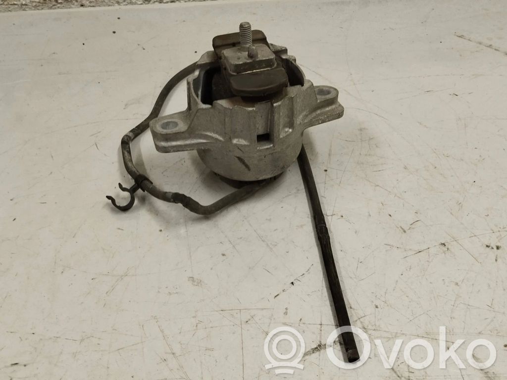 Land Rover Range Rover Velar Engine mount bracket 